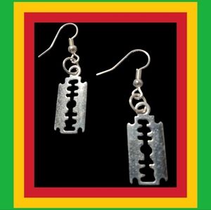 TINY RAZORS 🇧🇴 Buy 1 get 1 free 🇧🇴